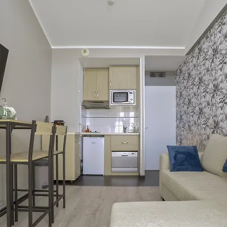 Apartment Le Mounier T2 Avec Climatisation & Balcon Et Parking Gratuit *