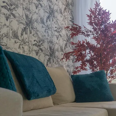 Le Mounier T2 Avec Climatisation & Balcon Et Parking Gratuit *