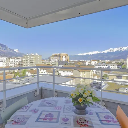 Le Mounier T2 Avec Climatisation & Balcon Et Parking Gratuit Apartment *
