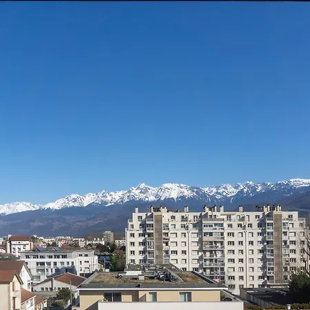 Le Mounier T2 Avec Climatisation & Balcon Et Parking Gratuit Apartment *